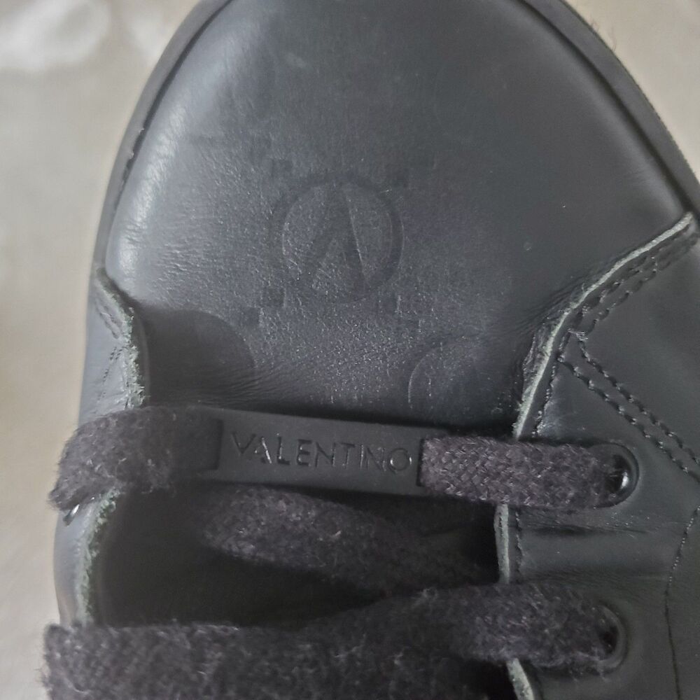 Valentino Men’s High Top Sneakers Size 10 Black Monogram Leather Lace Up Italian - Picture 11 of 16